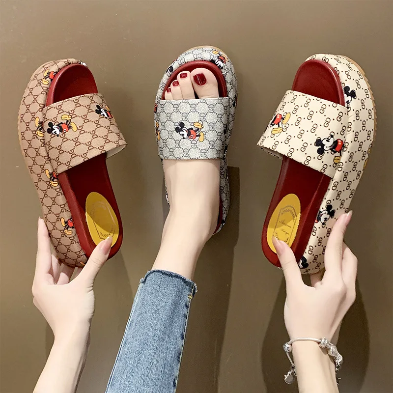 2021 Summer factory mickey ladies canvas platform beach sandals slippers women's print cartoon outdoor slides slippers
2021 Summer factory mickey ladies canvas platform beach sandals slippers women's print cartoon outdoor slides slippers