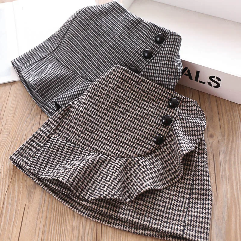 2019 autumn 2 color girls three buttons lattice wooden ear skirt skirt skirt, Black/coffee
2019 autumn 2 color girls three buttons lattice wooden ear skirt skirt skirt, Black/coffee