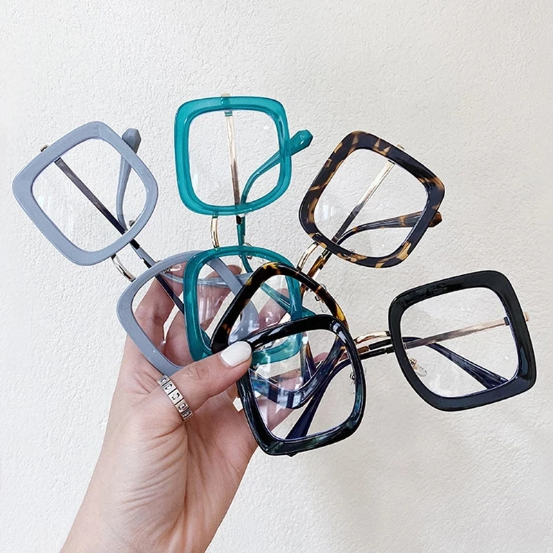 Anti-blue Light Square Clear Glasses Frame For Women 2021 Luxury Brand Black Blue Compouter Eyewear Female Alloy Elegant Shades, Custom colors
Anti-blue Light Square Clear Glasses Frame For Women 2021 Luxury Brand Black Blue Compouter Eyewear Female Alloy Elegant Shades, Custom colors