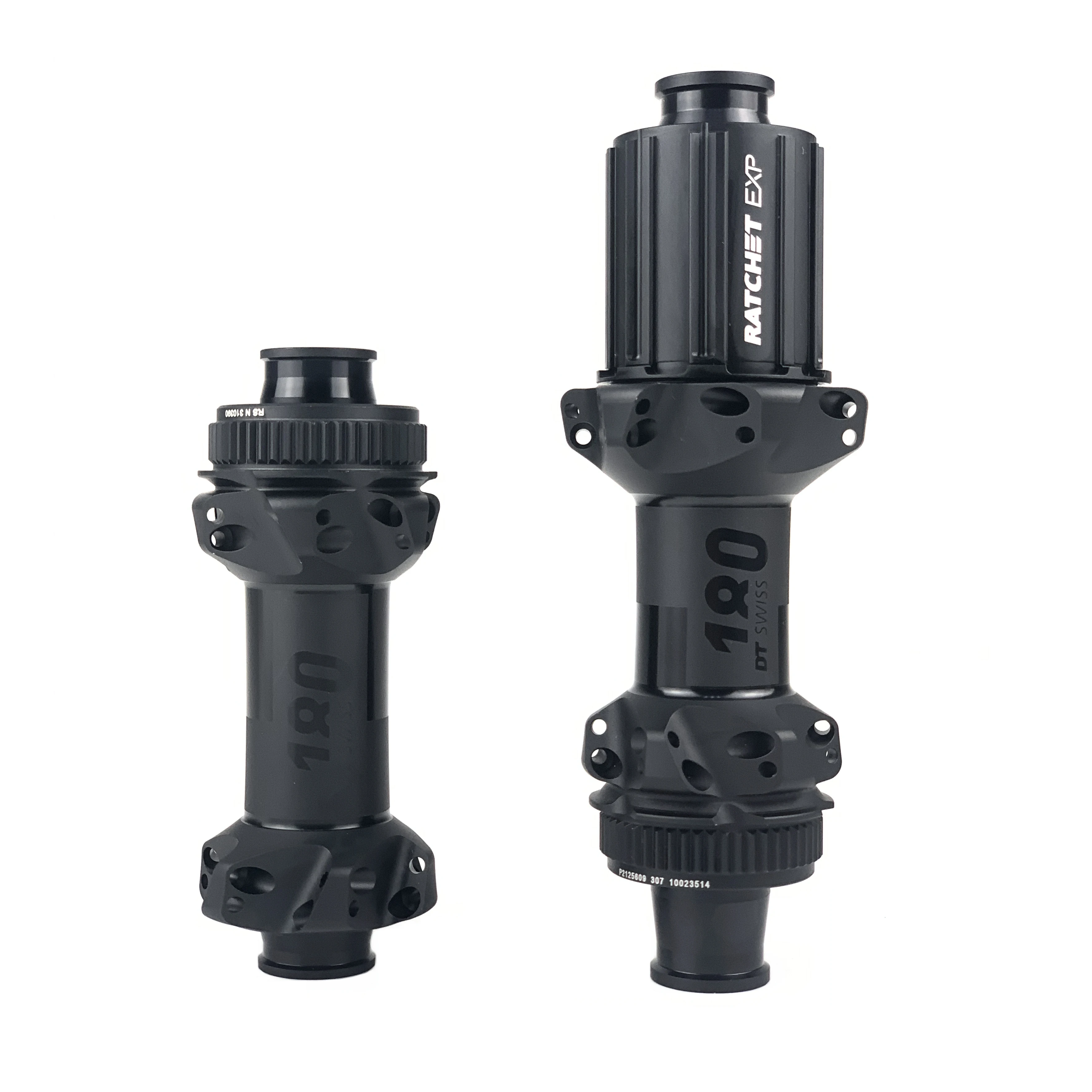 DT 180 Center lock ceramic bearing 28-28 Holes F15*100mm &15*110mm R12*142mm &12*148mm weight 285g, Black
DT 180 Center lock ceramic bearing 28-28 Holes F15*100mm &15*110mm R12*142mm &12*148mm weight 285g, Black