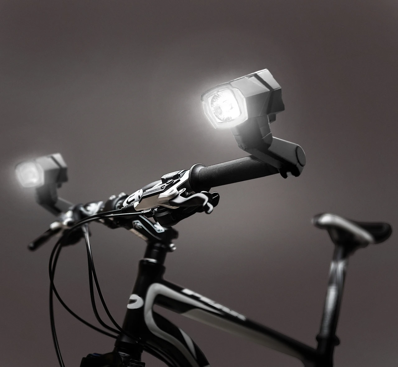 Powerful LED Bicycle Headlight Brightest Multi-function Bike Rear Light Sets With View Mirrors IP65 Waterproof Front Light
Powerful LED Bicycle Headlight Brightest Multi-function Bike Rear Light Sets With View Mirrors IP65 Waterproof Front Light