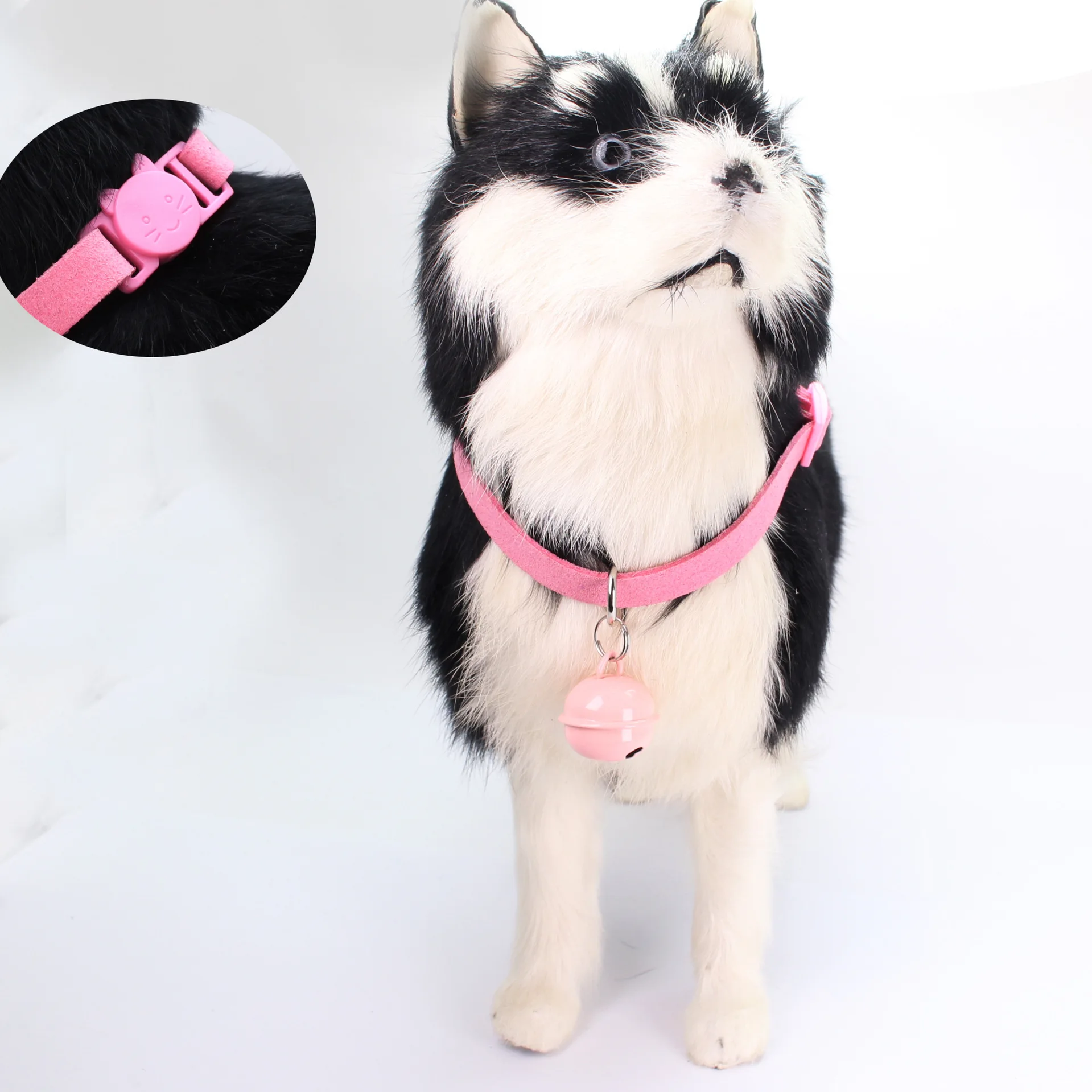 Flannel Bell puppy collar Korean velvet soft comfortable safety cat release buckle cat collar pet supplies
Flannel Bell puppy collar Korean velvet soft comfortable safety cat release buckle cat collar pet supplies