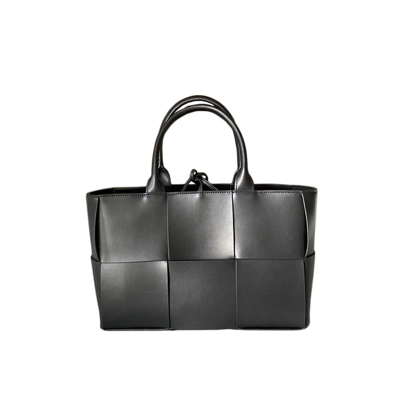 Customizable logo Bag 2021 new fashion woven shopping tote large capacity bucket bag portable women bag shoulder
Customizable logo Bag 2021 new fashion woven shopping tote large capacity bucket bag portable women bag shoulder