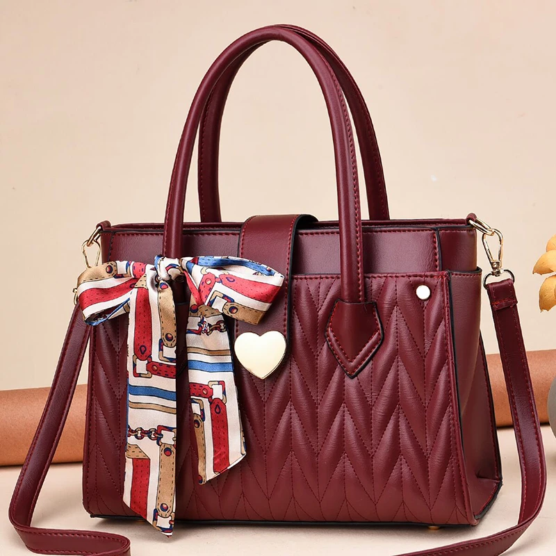 DL119 76 Winter new designer high elastic PU leather handbag ladies portable shoulder bag handbags tote bag, Red, black....
DL119 76 Winter new designer high elastic PU leather handbag ladies portable shoulder bag handbags tote bag, Red, black....