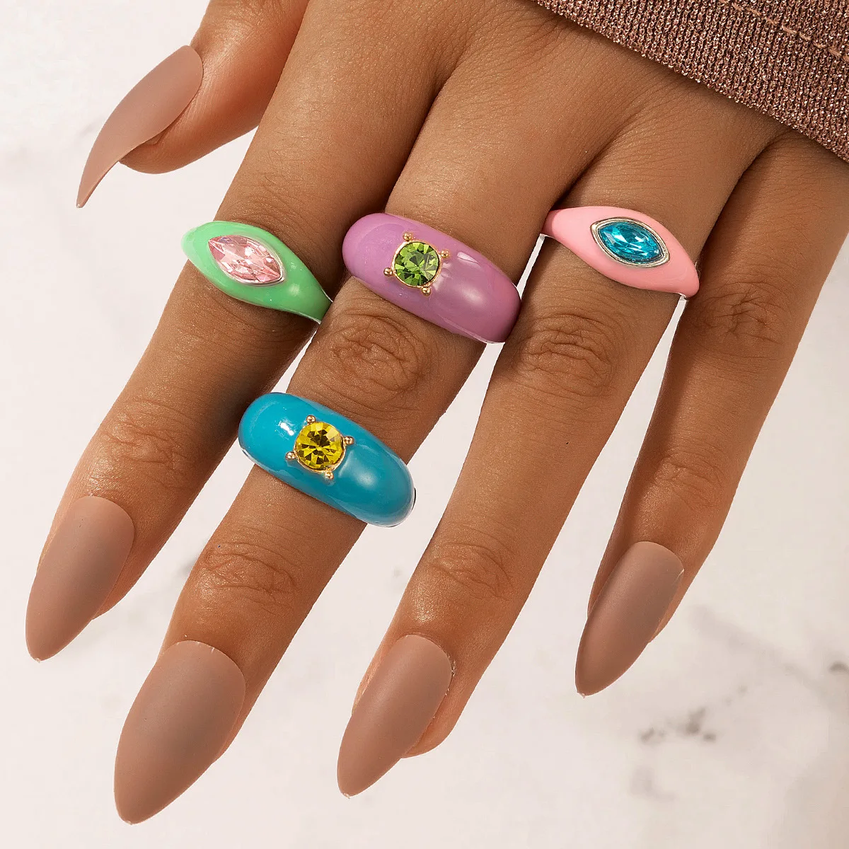 Men's 2021 simple fashion jewelry rings candy macaron color crystal rhinestone drop oil wedding rings set for women, 1 color
Men's 2021 simple fashion jewelry rings candy macaron color crystal rhinestone drop oil wedding rings set for women, 1 color