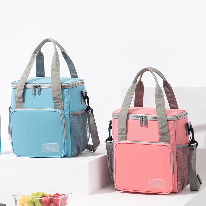 Custom Color Tote Waterproof Cooler Bag Outdoor Travel Lunch Picnic Bag Portable Insulation Bag
Custom Color Tote Waterproof Cooler Bag Outdoor Travel Lunch Picnic Bag Portable Insulation Bag