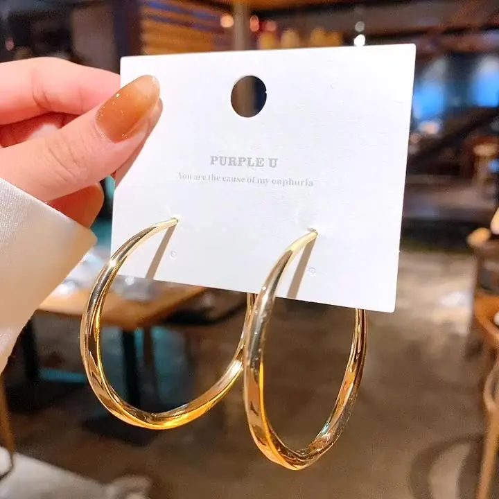 New Fashion 18K Gold Big Circle Drop Hoop Earrings S 925 Sterling Silver Needle Round Earring
New Fashion 18K Gold Big Circle Drop Hoop Earrings S 925 Sterling Silver Needle Round Earring