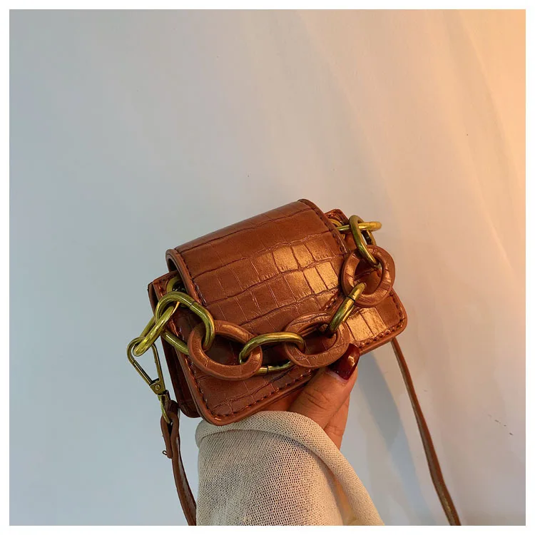Mini women's bag 2021 new South Korean tide crocodile print handheld small square bag fashion
Mini women's bag 2021 new South Korean tide crocodile print handheld small square bag fashion