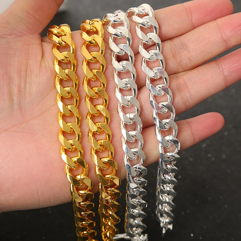 Wholesale 12mm Ice Out Men's Miami Cuban Chain Necklace Hip Hop Jewelry Diamond gold chunky chain bracelet, Picture shows
Wholesale 12mm Ice Out Men's Miami Cuban Chain Necklace Hip Hop Jewelry Diamond gold chunky chain bracelet, Picture shows