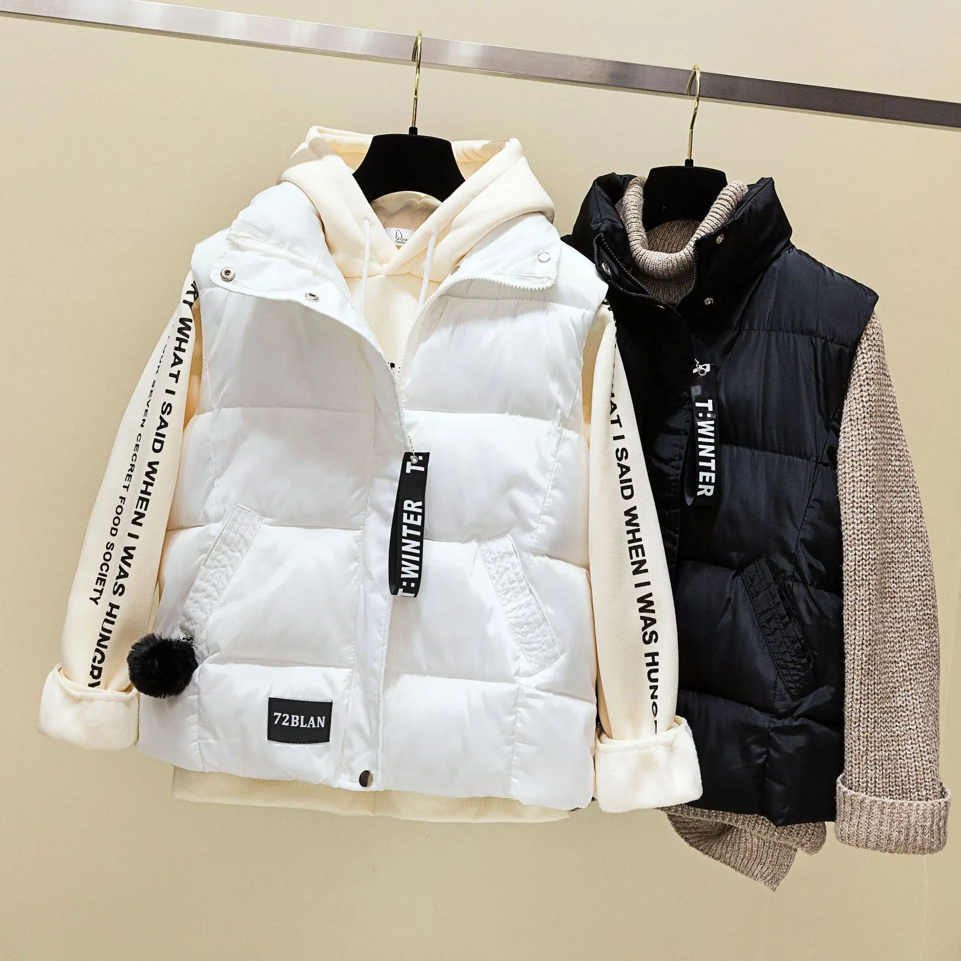 2021 winter cotton vest women's hairball short Korean down cotton vest waistcoat zipper casual women's jacket
2021 winter cotton vest women's hairball short Korean down cotton vest waistcoat zipper casual women's jacket