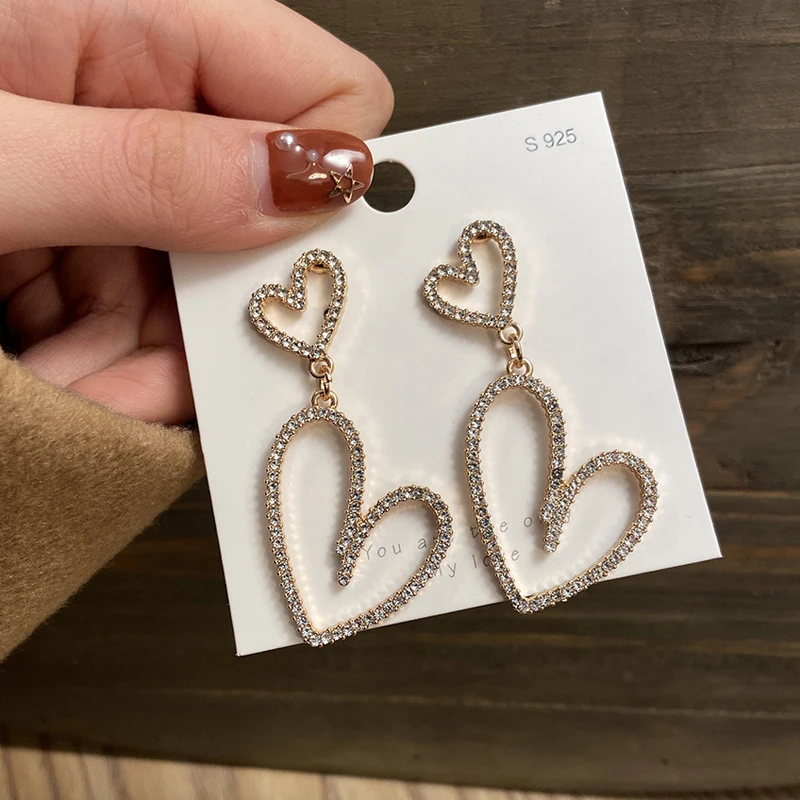 Korean Rhinestone Earrings Fashion Cross Moon Heart Deer Butterfly Pearl Dangle Earrings Jewelry for women girls, Gold plated
Korean Rhinestone Earrings Fashion Cross Moon Heart Deer Butterfly Pearl Dangle Earrings Jewelry for women girls, Gold plated