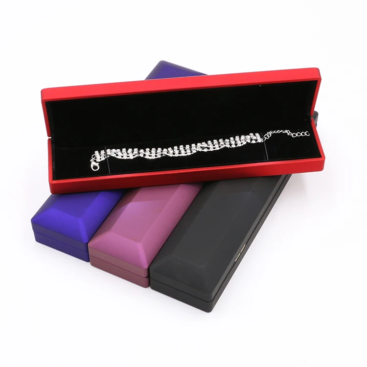 Custom Logo Printed Led Vanish Jewelry Boxes Hand Chain Bracelet Necklace Light Box, Red,blue,purple,black
Custom Logo Printed Led Vanish Jewelry Boxes Hand Chain Bracelet Necklace Light Box, Red,blue,purple,black
