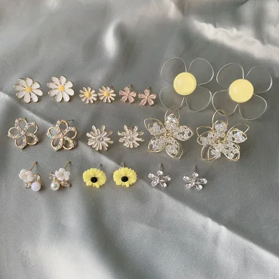 Mixed Designs Fashion Girl Korean Cute Flower Earrings Silver Needle Cute Flower Stud Earrings Wholesale, Picture
Mixed Designs Fashion Girl Korean Cute Flower Earrings Silver Needle Cute Flower Stud Earrings Wholesale, Picture