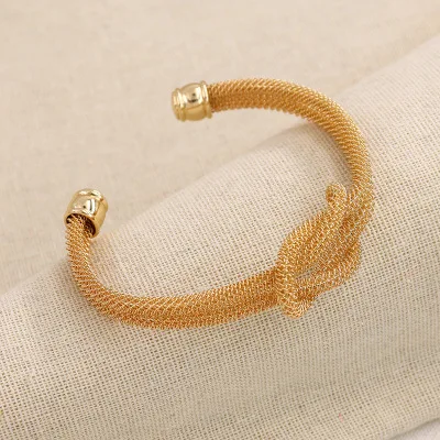 Winter Fashion Punk Style Ornament 24K Gold Plating Knot Mesh Bangle Metal Mesh Open Bangle for Presents
Winter Fashion Punk Style Ornament 24K Gold Plating Knot Mesh Bangle Metal Mesh Open Bangle for Presents