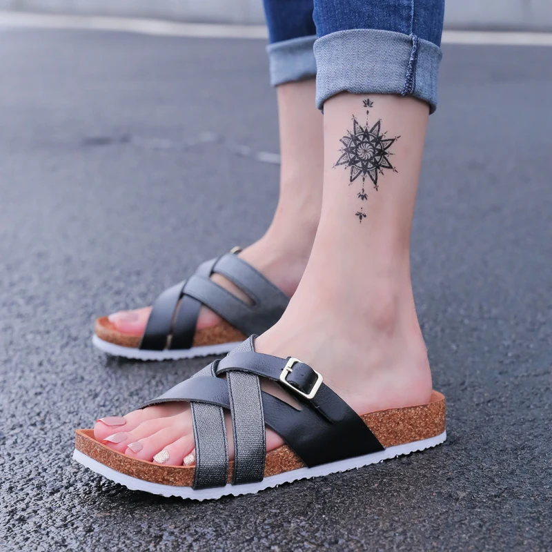 Wholesale OEM new fashion outdoor cross straps beach slide slippers flat cork sole sandals for Women and ladies
Wholesale OEM new fashion outdoor cross straps beach slide slippers flat cork sole sandals for Women and ladies
