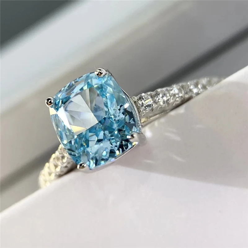 Aimgal Shallow aquamarine diamond ring fashion S925 sterling silver gold-plated lmitate sapphire ring
Aimgal Shallow aquamarine diamond ring fashion S925 sterling silver gold-plated lmitate sapphire ring
