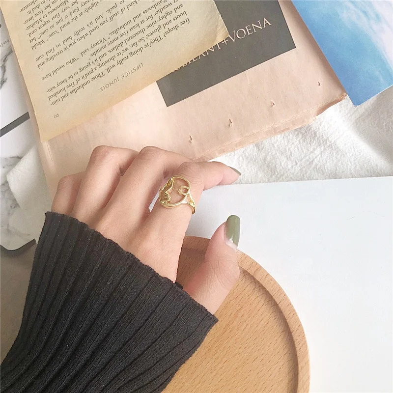 Vintage minimalist style cheap design alloy gold plated abstract face opening rings for women accessories
Vintage minimalist style cheap design alloy gold plated abstract face opening rings for women accessories
