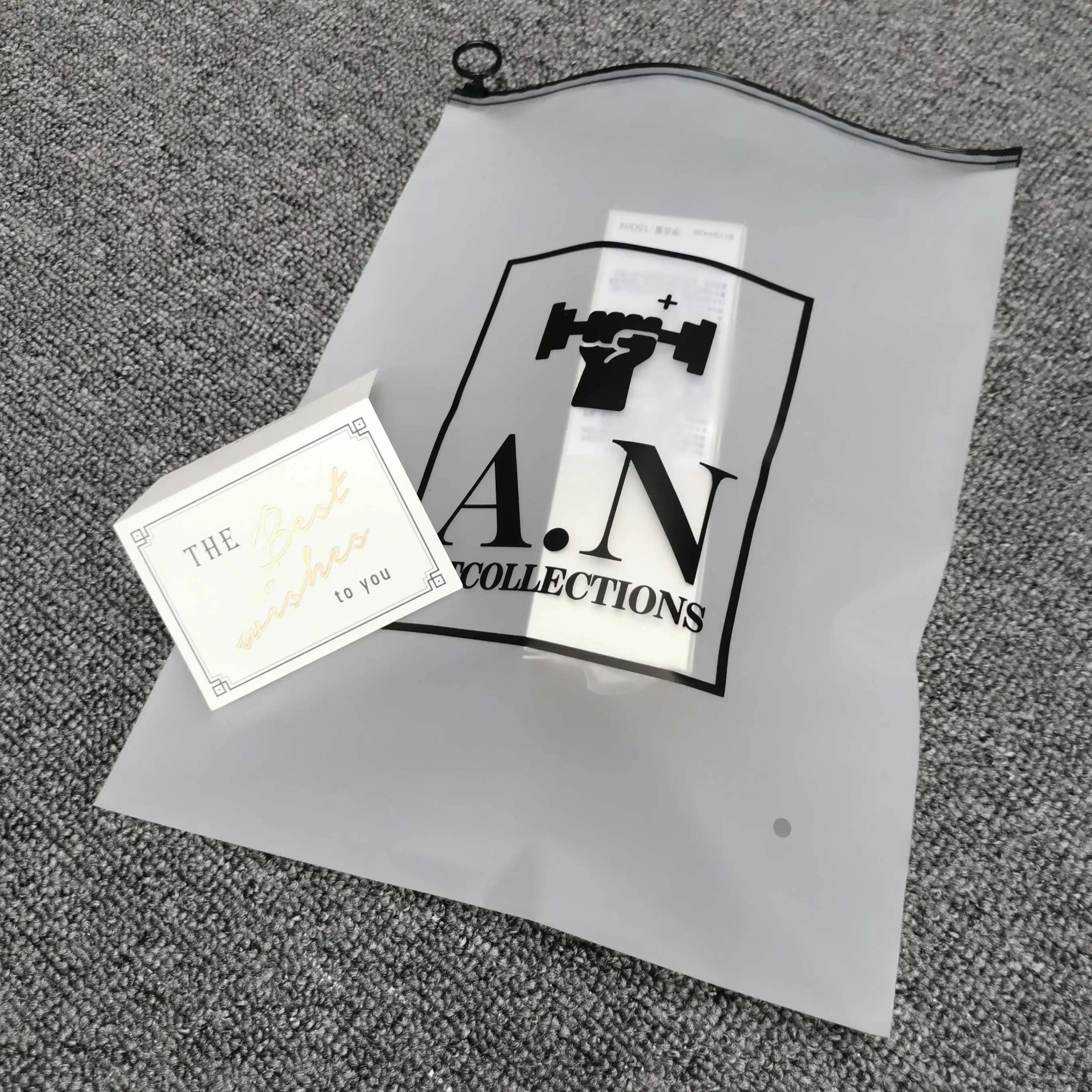 Custom Printed Frosted Black PVC Zip lock Bag Plastic Zipper Bags for Clothing Packaging
Custom Printed Frosted Black PVC Zip lock Bag Plastic Zipper Bags for Clothing Packaging