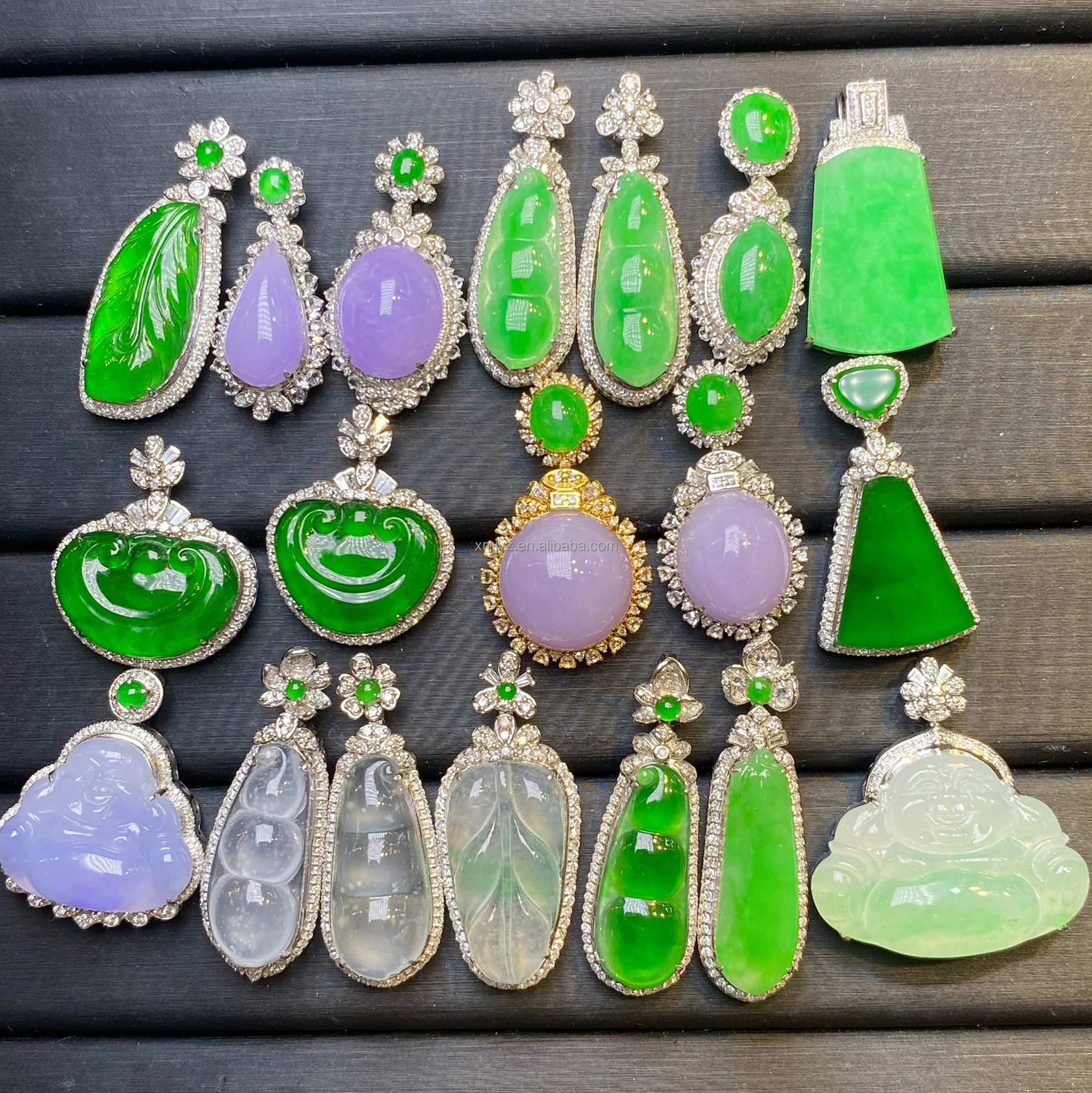 18K Gold Diamond Pendant A Grade Jadeite Laughing Buddha White Gold Jade Buddha Pendant Necklace
18K Gold Diamond Pendant A Grade Jadeite Laughing Buddha White Gold Jade Buddha Pendant Necklace