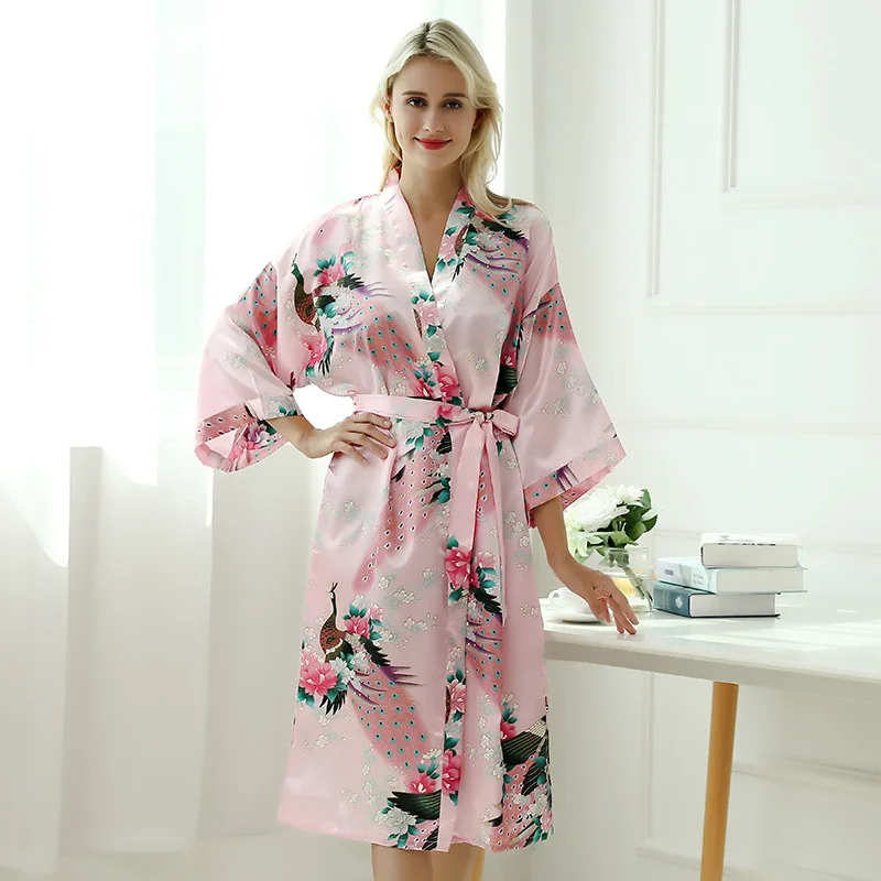 Imitation Silk Peacock Kimono Robe Long Sexy Nightgown Printed Thin Bathrobe Five Points Sleeve Home Clothes S M L XL XXL
Imitation Silk Peacock Kimono Robe Long Sexy Nightgown Printed Thin Bathrobe Five Points Sleeve Home Clothes S M L XL XXL