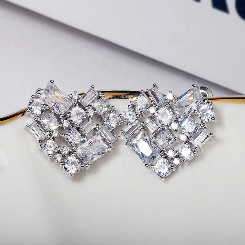 Fashion Female heart Zircon Earrings for Women Elegant Earrings Wedding Luxury earings
Fashion Female heart Zircon Earrings for Women Elegant Earrings Wedding Luxury earings