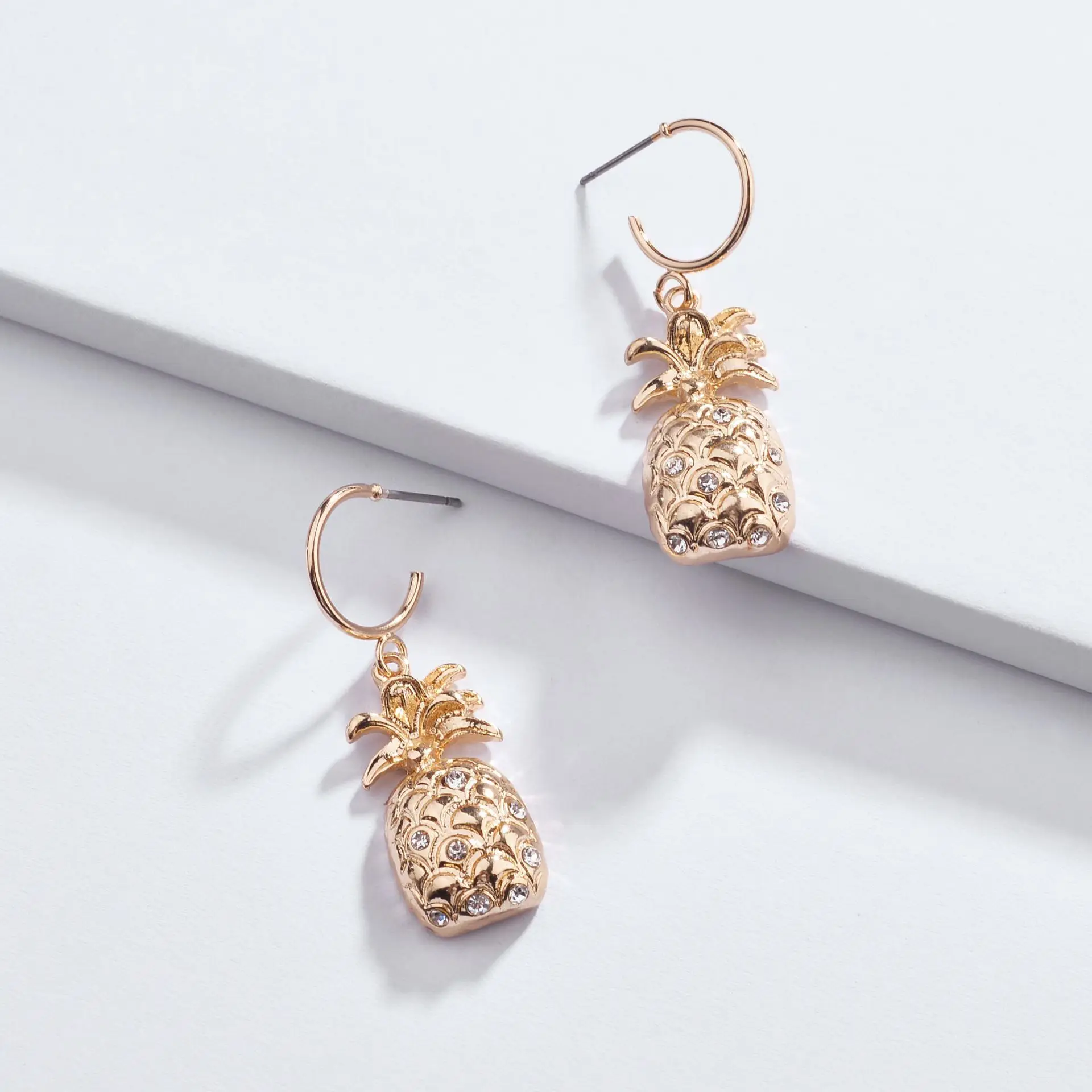 JUHU New alloy copper ear hooks plant pineapple simple female earrings original design jewelry for women, Gold
JUHU New alloy copper ear hooks plant pineapple simple female earrings original design jewelry for women, Gold