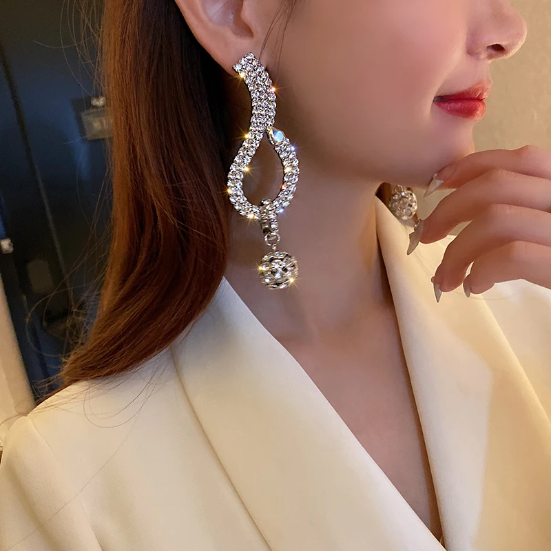 fashion trendy rhinestone crystal ball earrings drop 
fashion trendy rhinestone crystal ball earrings drop