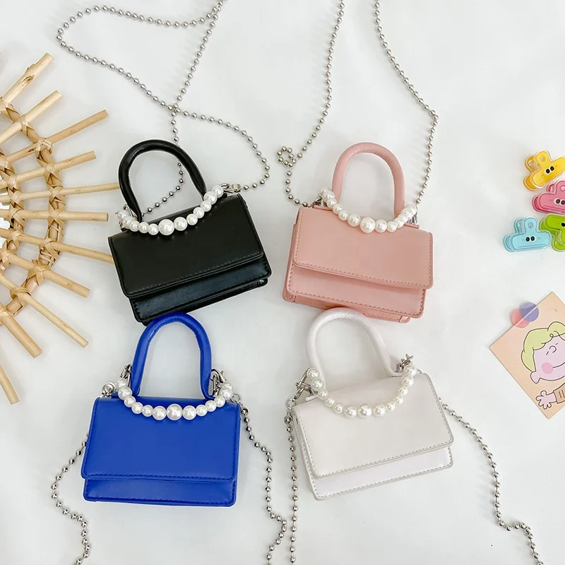 Children's bag 2022 new shoulder bag foreign style princess small fragrant wind coin purse fashion pearl girl messenger bag
Children's bag 2022 new shoulder bag foreign style princess small fragrant wind coin purse fashion pearl girl messenger bag