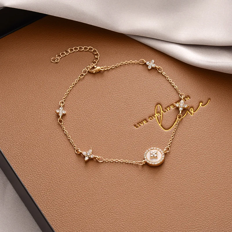 With 18 K Gold Twist Heart Lock Statement Bracelet Women Jewelry Chic Gown Sweety Cute Korea Fashion Bracelet
With 18 K Gold Twist Heart Lock Statement Bracelet Women Jewelry Chic Gown Sweety Cute Korea Fashion Bracelet