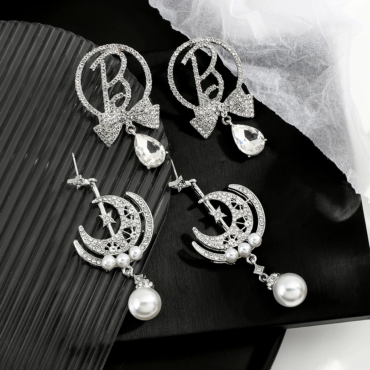 2021 Fashion Copper Rhinestone Crystal Star Moon Pearl Earrings B Letter Bow Drop Earrings Women Popular Jewelry Custom Aretes
2021 Fashion Copper Rhinestone Crystal Star Moon Pearl Earrings B Letter Bow Drop Earrings Women Popular Jewelry Custom Aretes
