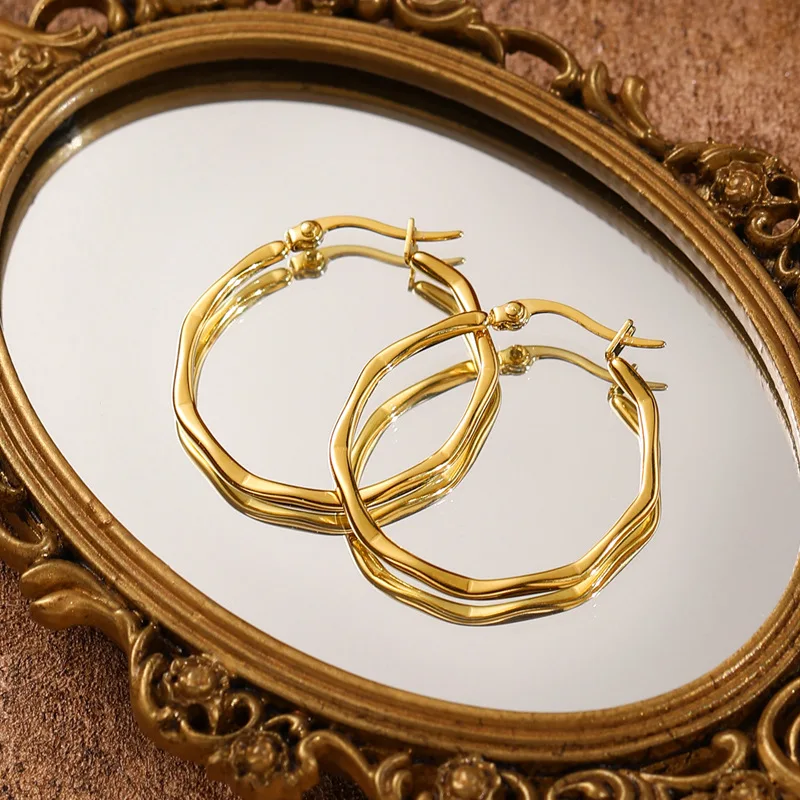 New Fashion Gold Plated Geometric Hoop Stainless Steel Earrings Accessories for Women
New Fashion Gold Plated Geometric Hoop Stainless Steel Earrings Accessories for Women