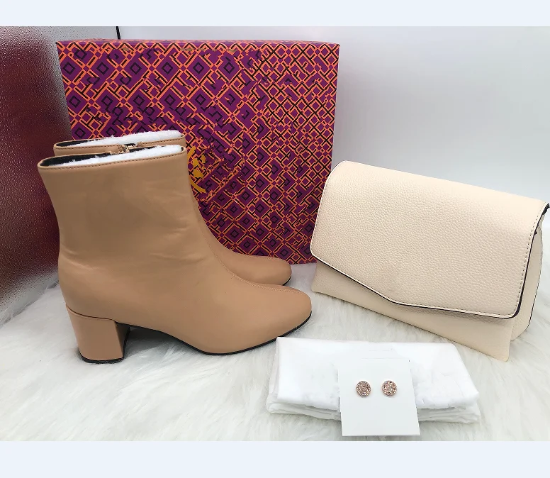 Winter short boot woman ankle boots zip-up Ladies thick square heel boots women shoes 3 piece set women earrings bag shoes set, Black/apricot
Winter short boot woman ankle boots zip-up Ladies thick square heel boots women shoes 3 piece set women earrings bag shoes set, Black/apricot