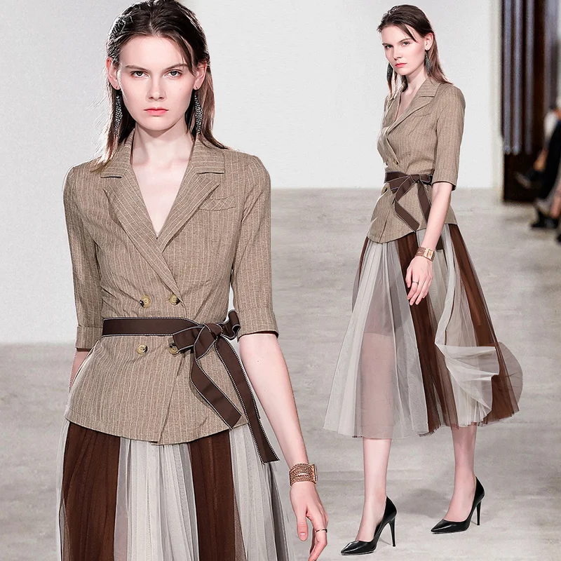 Fashionable in stock graceful khaki lace-up suits top and casual mesh pleated skirt new women clothing autumn two piece set
Fashionable in stock graceful khaki lace-up suits top and casual mesh pleated skirt new women clothing autumn two piece set