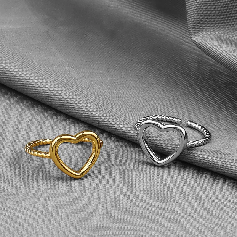 Simple Women Girls Finger Decoration Accessories Sweet Love Heart Ring Gold Silver Hollow Heart Shape Opening Ring
Simple Women Girls Finger Decoration Accessories Sweet Love Heart Ring Gold Silver Hollow Heart Shape Opening Ring