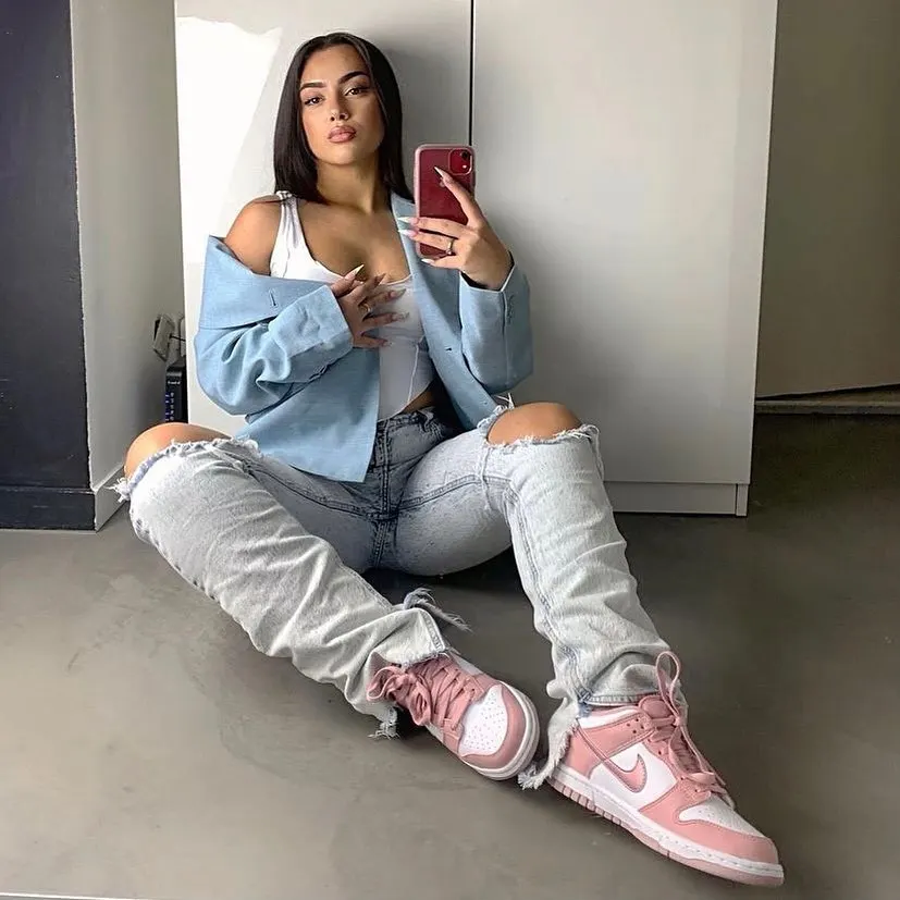 Nike Dunk Low Pink Velvet Fashion Sneakers Sports Casual Walking Style Basketball Shoes Nike Shoes
Nike Dunk Low Pink Velvet Fashion Sneakers Sports Casual Walking Style Basketball Shoes Nike Shoes
