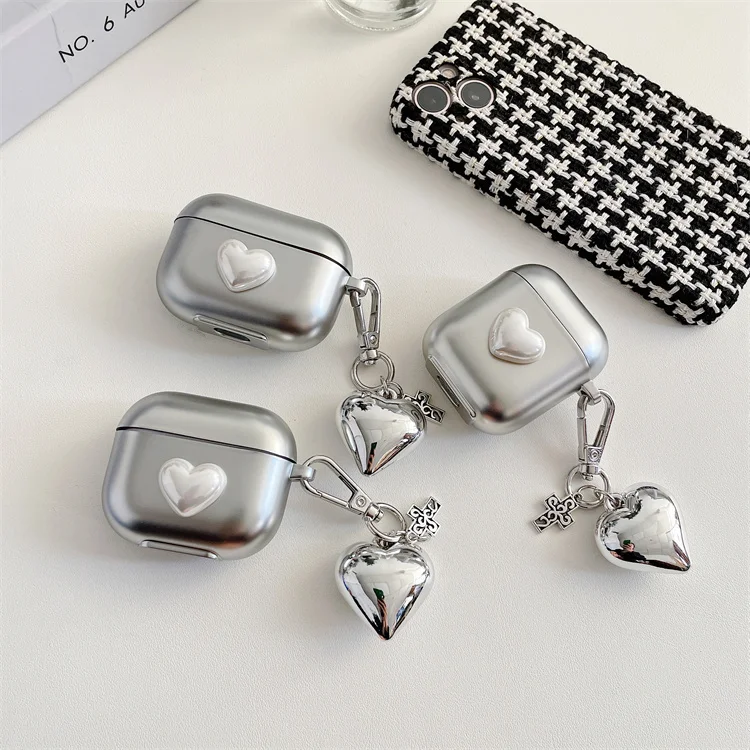 2022 Matte Silver Heart Earphone Cover Heart with Key Chian Case for Airpods pro 3 1 2 for Airpods 2 Pro 3
2022 Matte Silver Heart Earphone Cover Heart with Key Chian Case for Airpods pro 3 1 2 for Airpods 2 Pro 3