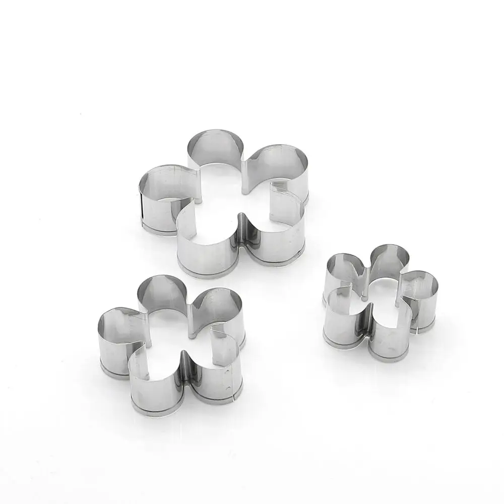 Stainless Steel Sugar Flower Cutting Mold Cake DIY Tool Rose Petal Mold Cutting Mold 3 Piece Set Kitchen Accessories, As photo
Stainless Steel Sugar Flower Cutting Mold Cake DIY Tool Rose Petal Mold Cutting Mold 3 Piece Set Kitchen Accessories, As photo