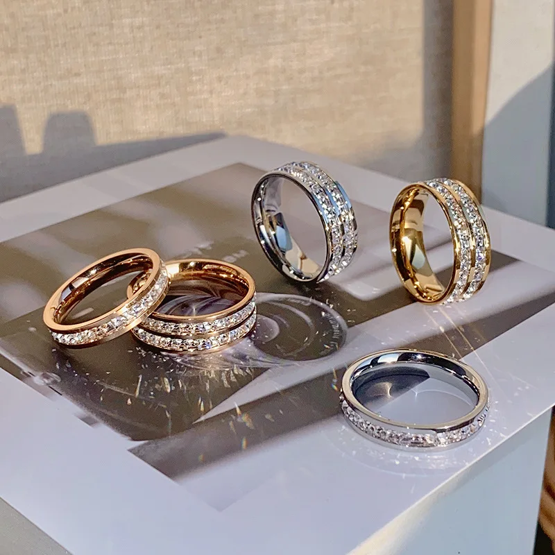 Fashion Women Stainless Steel Gold Plated Double Rows CZ Rings Titanium Steel Zircon Finger Rings
Fashion Women Stainless Steel Gold Plated Double Rows CZ Rings Titanium Steel Zircon Finger Rings