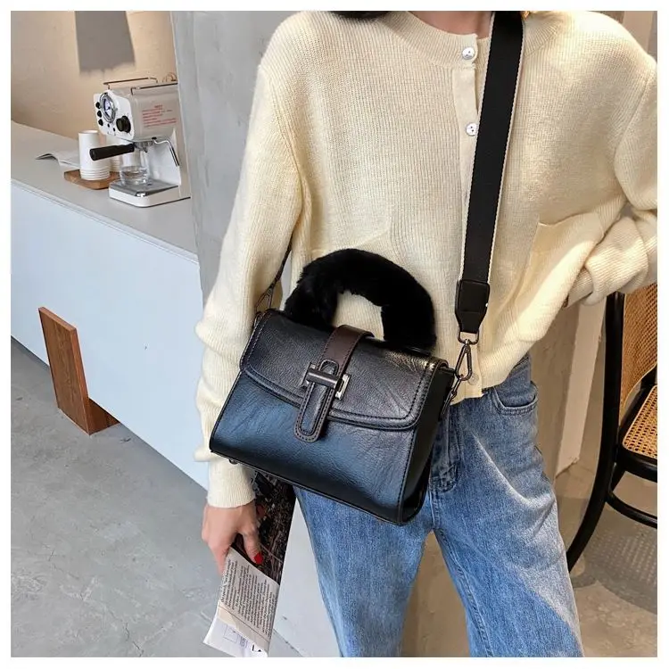 2021 Hot sale quality-handbags luxury designer handbags for women fur crossbody handbags
2021 Hot sale quality-handbags luxury designer handbags for women fur crossbody handbags