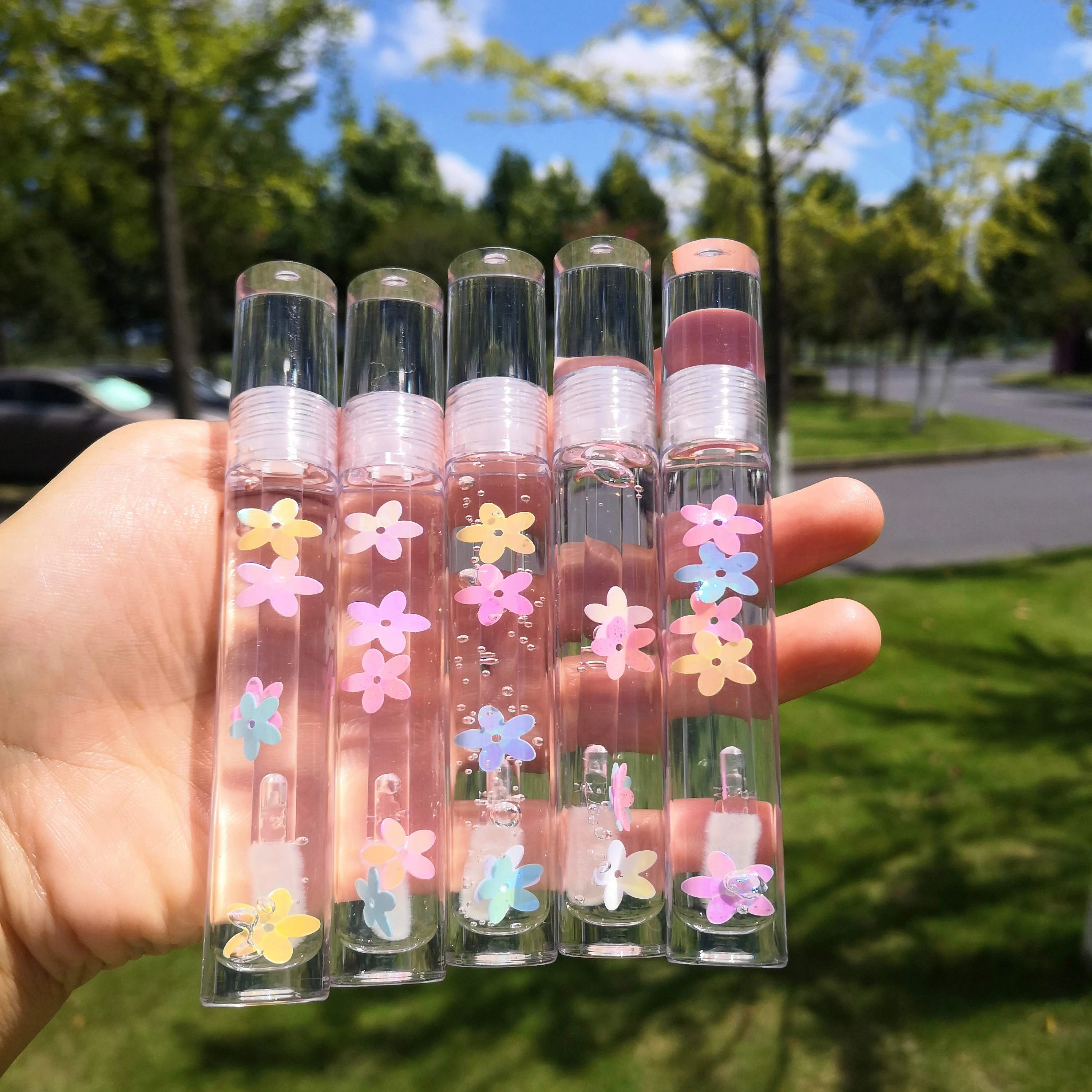 Private Label Custom Waterproof Wholesale Tubes Make Your Own Clear Moisturizing Shiny Glossy Vendor Natural Lip Gloss
Private Label Custom Waterproof Wholesale Tubes Make Your Own Clear Moisturizing Shiny Glossy Vendor Natural Lip Gloss