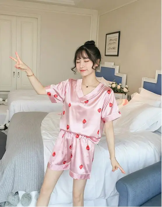 Girls' Sleepwear Top and Shorts satin nightgown bridesmaid gifts baju tidur wanita nighties for women, Picture shows
Girls' Sleepwear Top and Shorts satin nightgown bridesmaid gifts baju tidur wanita nighties for women, Picture shows