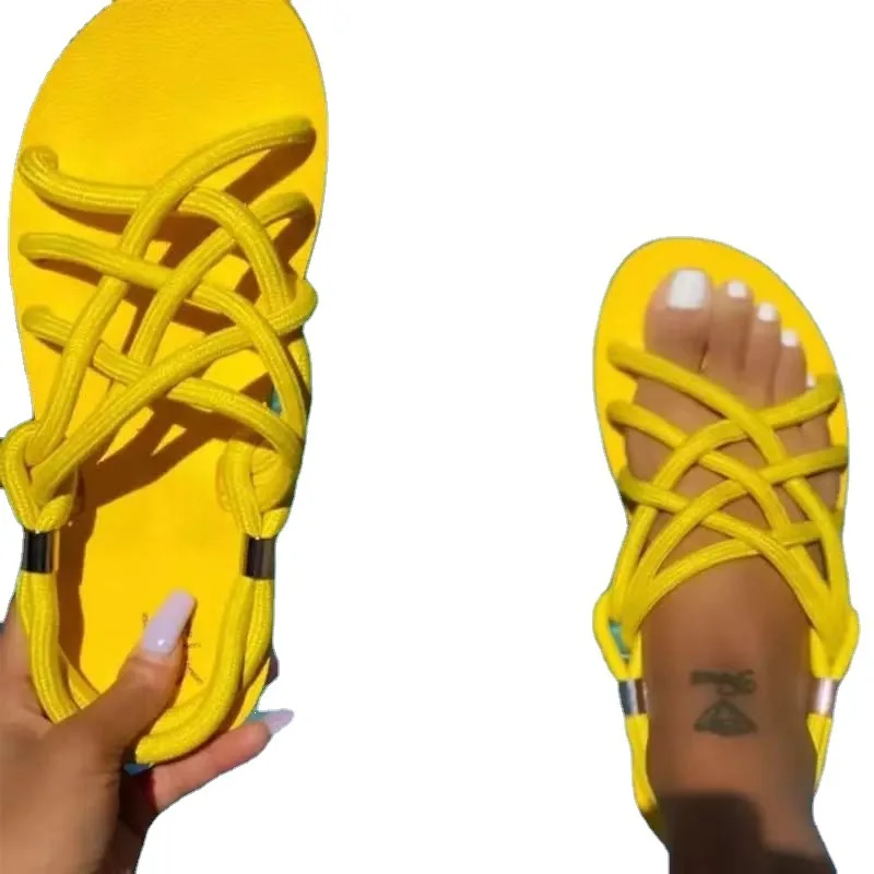 2021 trendy new designer slippers tie up sandals women beach platform summer sandals 
2021 trendy new designer slippers tie up sandals women beach platform summer sandals
