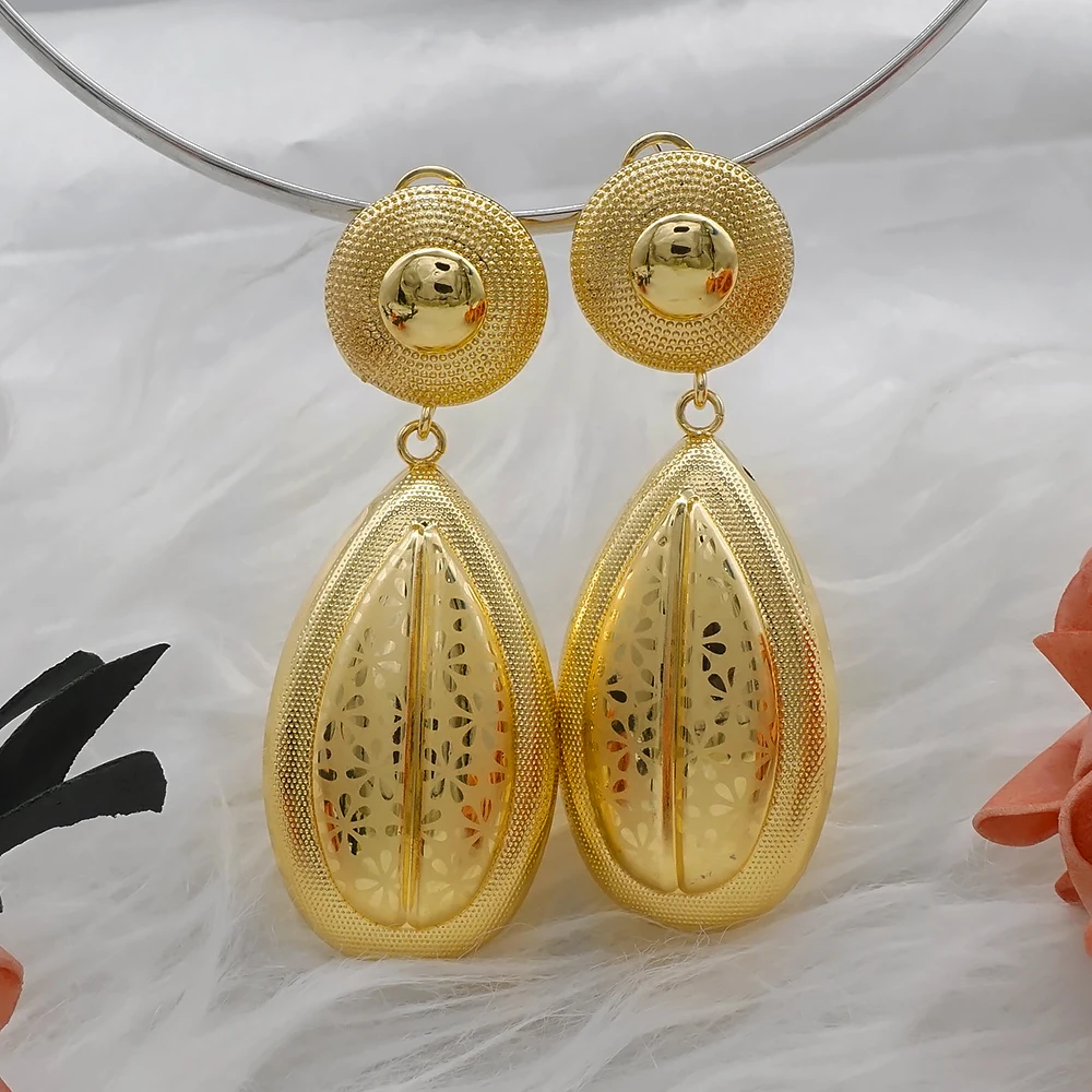 african big luxury fashion Earring nice earring with high quality for party girls Z556, As picture
african big luxury fashion Earring nice earring with high quality for party girls Z556, As picture