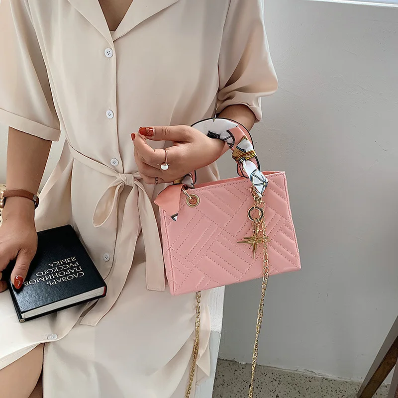 small bag women 2021 new plaid pendant handbag one shoulder messenger female bag with silk scarf crossbody bag women handbags
small bag women 2021 new plaid pendant handbag one shoulder messenger female bag with silk scarf crossbody bag women handbags