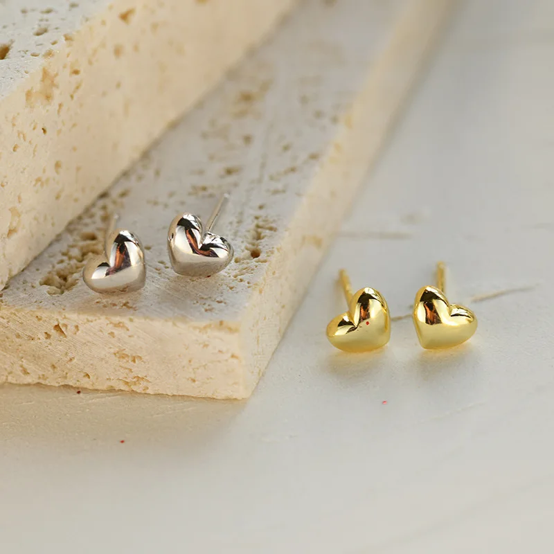 Minimalist Cute Stud Earrings Heart Earrings S925 Sterling Silver Earrings For Women
Minimalist Cute Stud Earrings Heart Earrings S925 Sterling Silver Earrings For Women