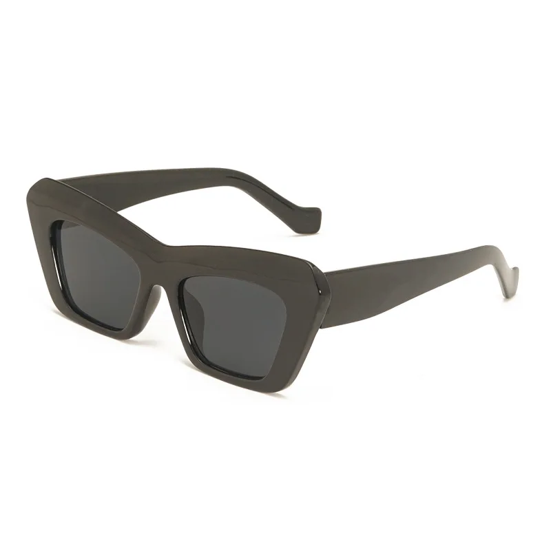 New European and American fashion square sunglasses personality all-match men and women sunglasses fashion show glasses
New European and American fashion square sunglasses personality all-match men and women sunglasses fashion show glasses