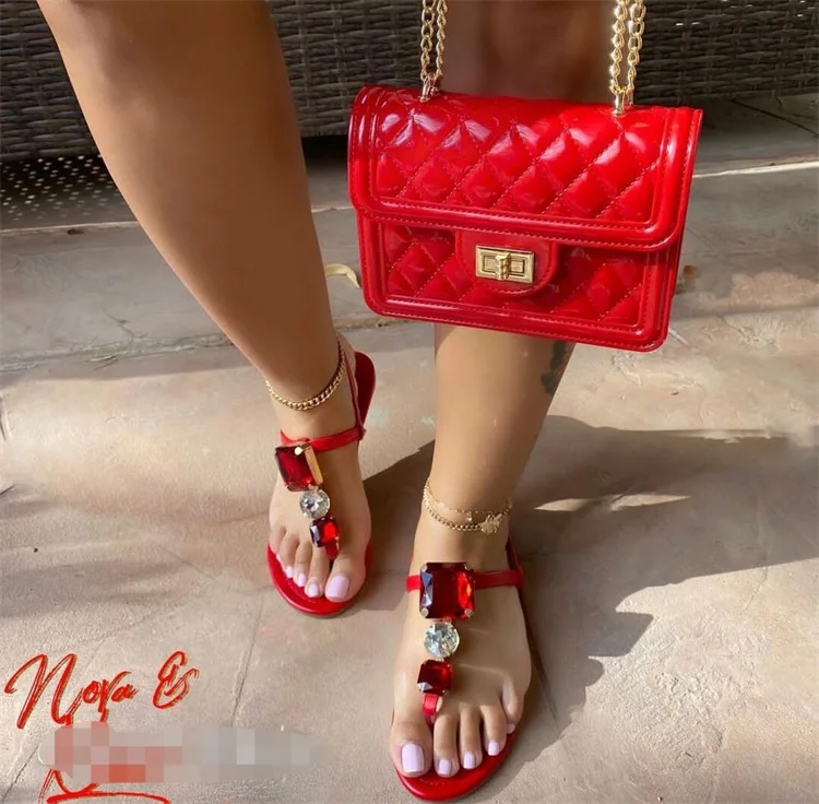 2022 Summer New Amazon European And American Big Diamond Sandals Female Crystal Slippers Rubber Women Flat Sandals
2022 Summer New Amazon European And American Big Diamond Sandals Female Crystal Slippers Rubber Women Flat Sandals