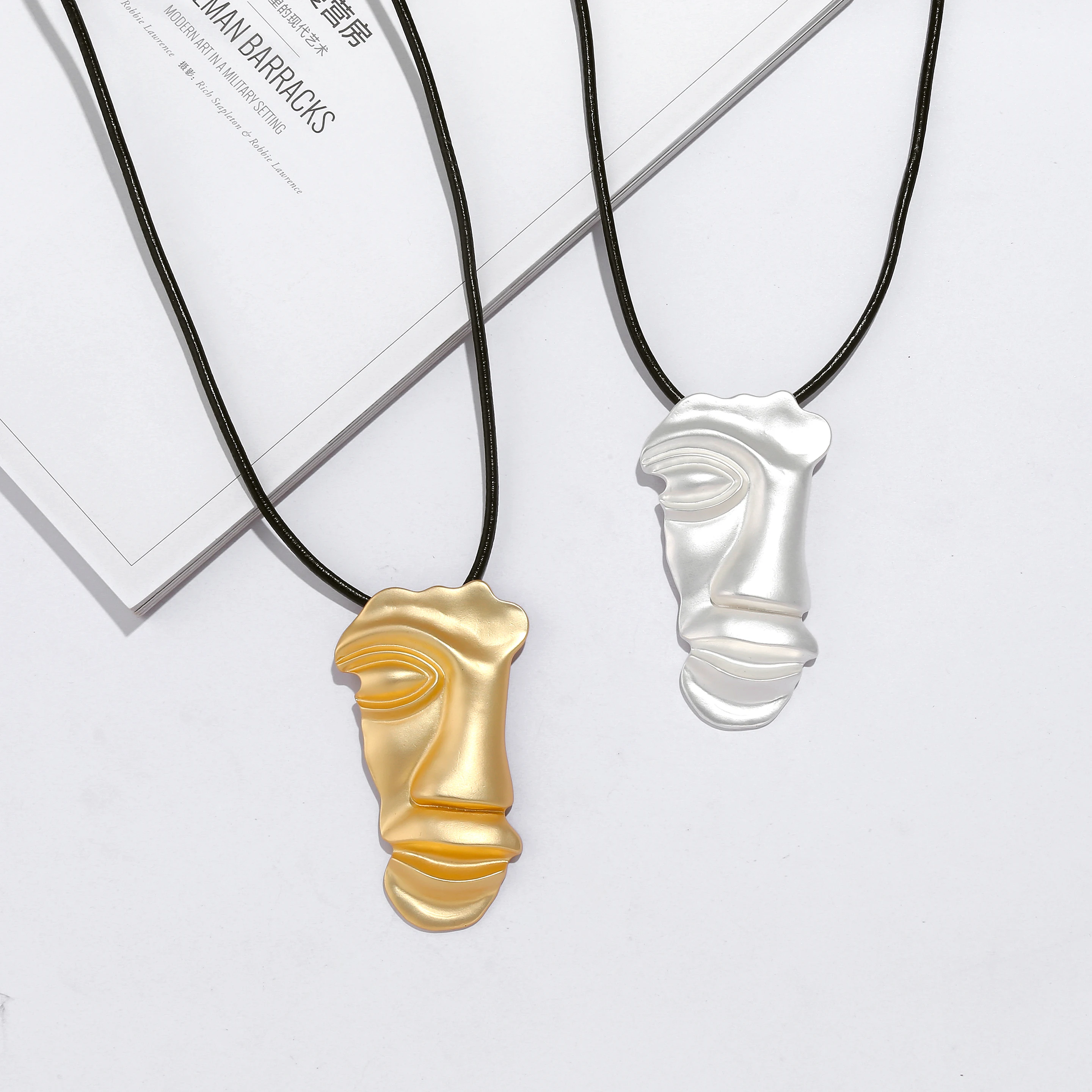 Amazon's Hot 2021 Face Pendant Alloy Long Women's Leather Cord Sweater Chain jewelry necklace
Amazon's Hot 2021 Face Pendant Alloy Long Women's Leather Cord Sweater Chain jewelry necklace