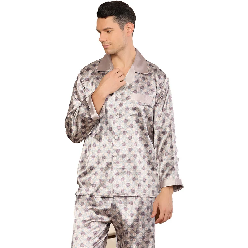 mens sleepwear 2021 Luxury Two Piece Set Men Autumn Sleepwear Satin Slik Pajama Suit long Sleeve&pants Sleepwear Set, Various pure color designs 
mens sleepwear 2021 Luxury Two Piece Set Men Autumn Sleepwear Satin Slik Pajama Suit long Sleeve&pants Sleepwear Set, Various pure color designs