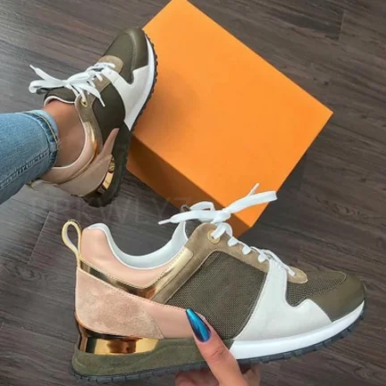 New Fashion Women's Sneakers Leather Thick Bottom Increased Casual Comfortable Sports Shoes womens flats chaussures homme
New Fashion Women's Sneakers Leather Thick Bottom Increased Casual Comfortable Sports Shoes womens flats chaussures homme